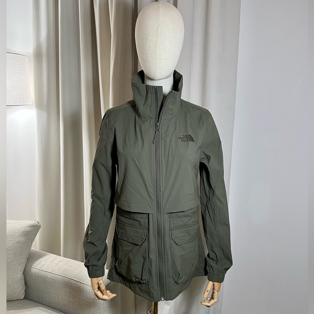 The North Face Jacket Size: Small Color: Green